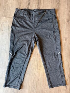 Charcoal Gray Active Capri Leggings